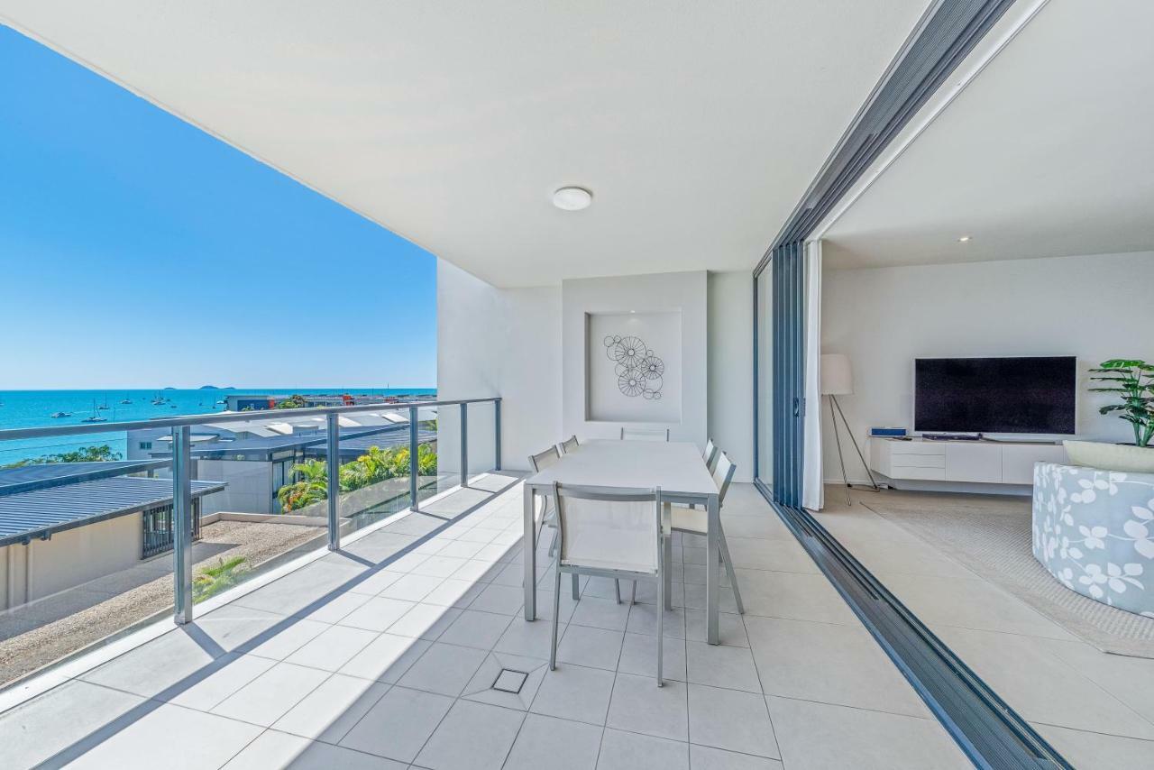Executive On Whisper Bay - Cannonvale Airlie Beach Exterior photo